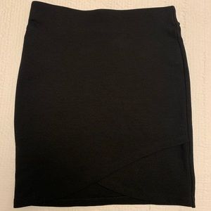 Aritzia skirt XS